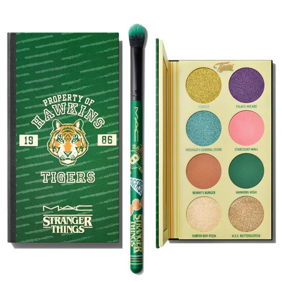 1/2 PRICE ✅ MAC X STRANGER THINGS Hawkins Class of 1986 Eye Palette + Brush  NEW - Picture 4 of 17